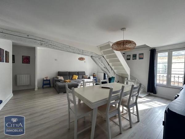 Appartement à louer 4 pièces 84.9m²