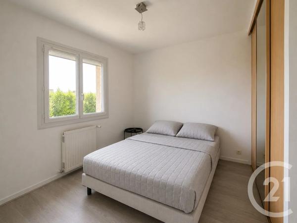 Maison à vendre  5 pièces - 117 m 2   GENAS  - 69