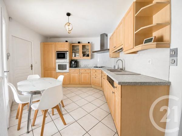 Maison à vendre  5 pièces - 117 m 2   GENAS  - 69