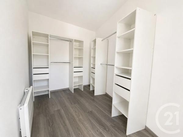 Maison à vendre  5 pièces - 117 m 2   GENAS  - 69