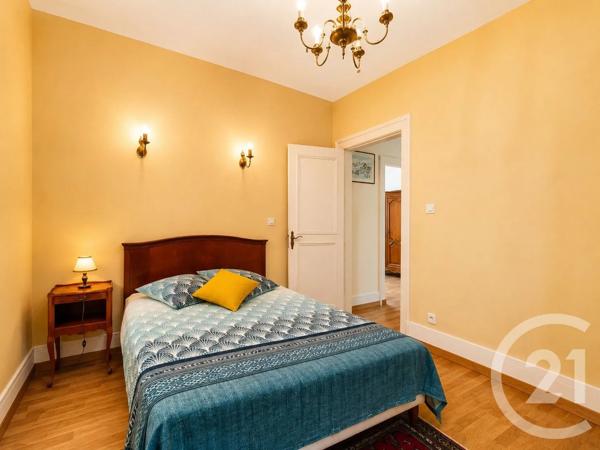 Maison à vendre  7 pièces - 221,24 m 2   JACOB BELLECOMBETTE  - 73