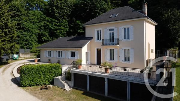 Maison à vendre  7 pièces - 221,24 m 2   JACOB BELLECOMBETTE  - 73