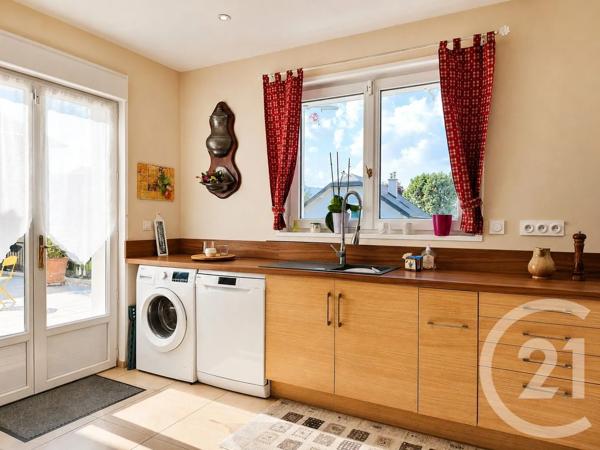 Maison à vendre  7 pièces - 221,24 m 2   JACOB BELLECOMBETTE  - 73