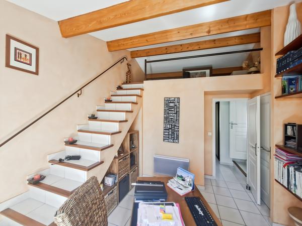 Magnifique villa avec piscine et extérieur d'exception à Maraussan