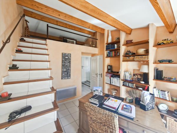 Magnifique villa avec piscine et extérieur d'exception à Maraussan