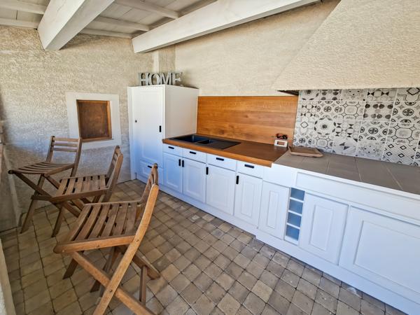 Magnifique villa avec piscine et extérieur d'exception à Maraussan