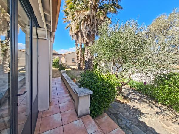 Magnifique villa avec piscine et extérieur d'exception à Maraussan