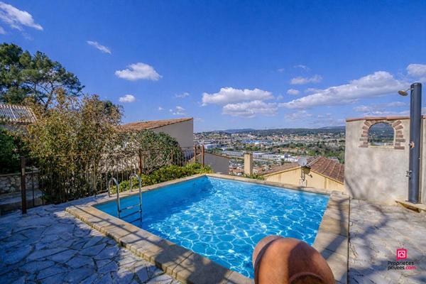 Maison  5 pièce(s) 124 m2 avec piscine