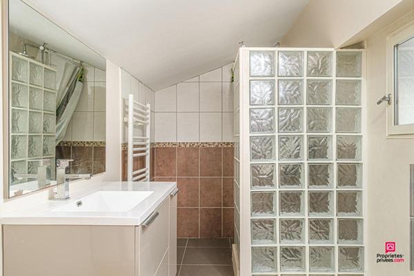 Maison  5 pièce(s) 124 m2 avec piscine