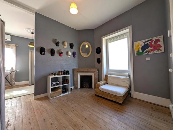 Villerest — Maison 277 m² 5 ch, piscine, sans vis-à-vis
