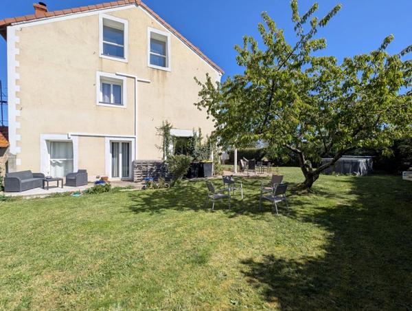 Villerest — Maison 277 m² 5 ch, piscine, sans vis-à-vis