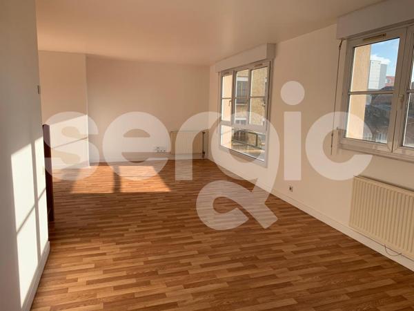 Location 4 Pieces 85 80000 Amiens 25 0818 03 0063