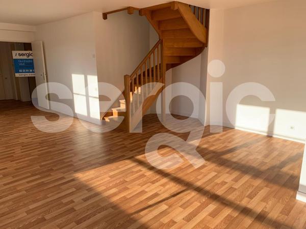 Location 4 Pieces 85 80000 Amiens 25 0818 03 0063