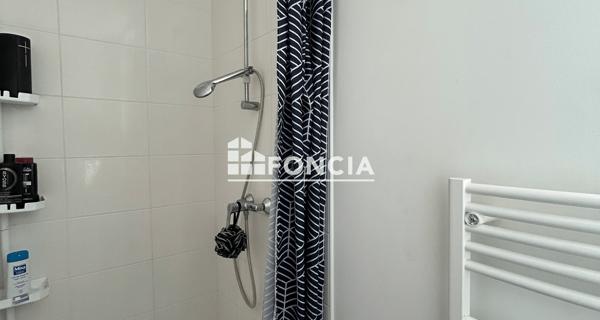 Location Appartement 4 pièces 84.4 m² - Francheleins 01090
