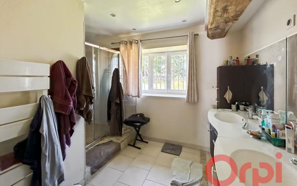 Maison à vendre    6 pièces •  Givardon