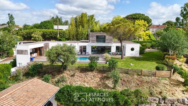 Villa contemporaine avec vue