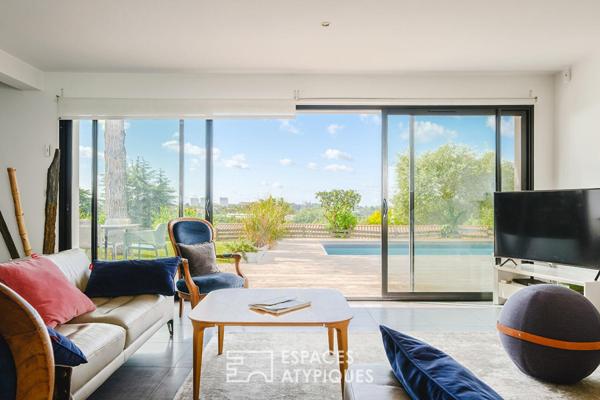 Villa contemporaine avec vue