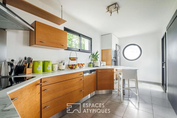 Villa contemporaine avec vue