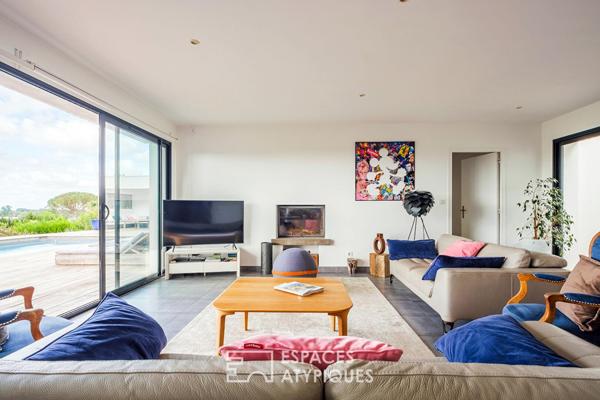 Villa contemporaine avec vue