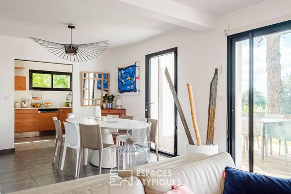 Villa contemporaine avec vue