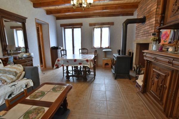 Maison ancienne 4 pièces avec terrain arboré de 1907 m² – secteur Nuits-Saint-Georges