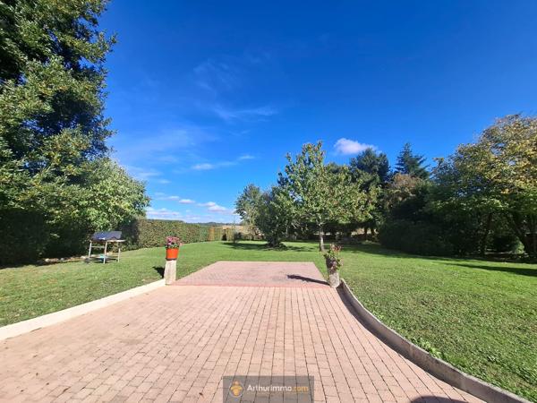 Coulommiers (77120) Belle briarde 160m². Terrain 2350m²