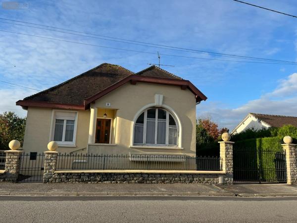 Maison à vendre à Sées dans l'Orne (61500), ref : GR