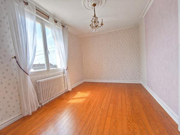 MAISON 4 chambres jardin cour 238 500 € H.A.I.*