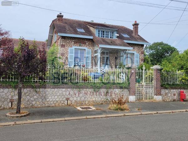 Maison à vendre à Vald'Yerre dans l'Eure-et-Loir (28290), ref : JS/920