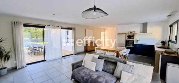 Maison
         6 pièces
        - 130 m² Bien prestige 555 450 €*