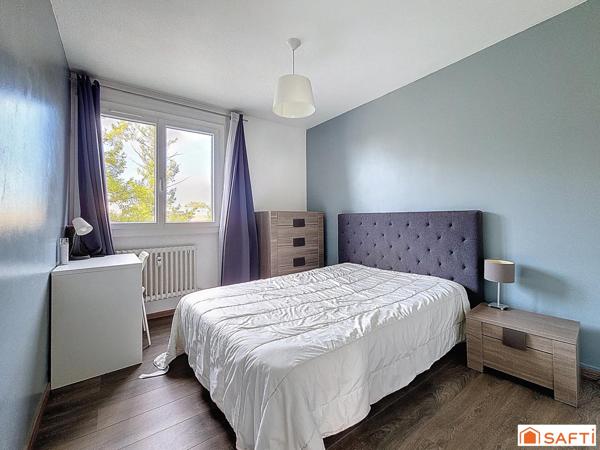 T4 lumineux avec cave et stationnements – Village-Centre