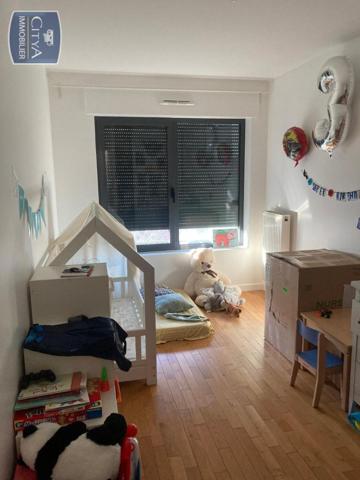 Appartement à louer 3 pièces 80.94m²