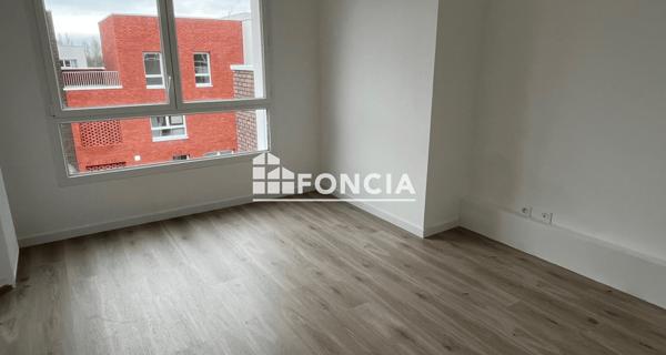 Location Appartement 4 pièces 81.8 m² - Lomme 59160