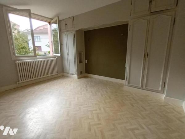 Appartement  avec garage et jardin