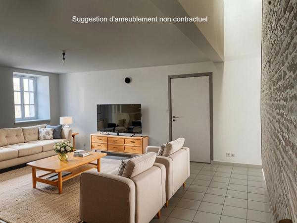 Maison en pierre 98 m2 3 chambres garage plein centre MARSILLY