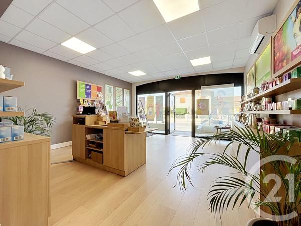 Immeuble à vendre  813 m 2   LAVAUR  - 81