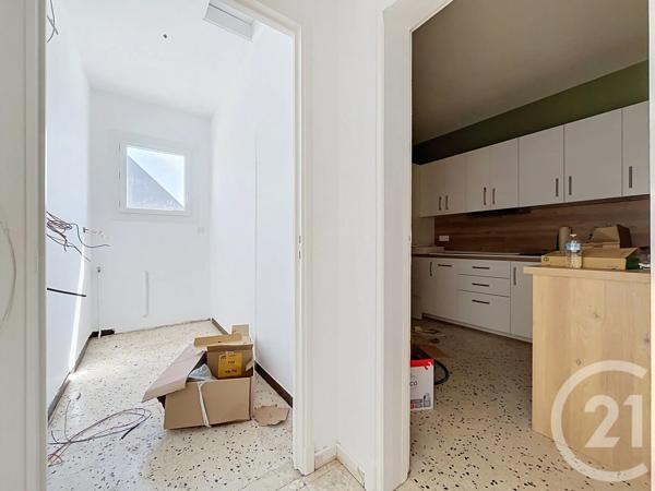 Immeuble à vendre  813 m 2   LAVAUR  - 81
