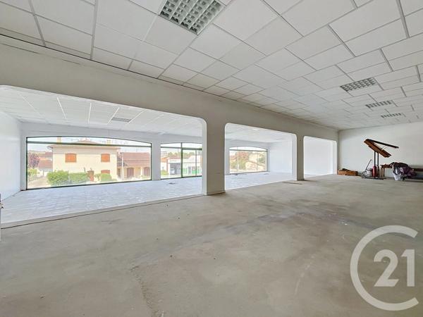 Immeuble à vendre  813 m 2   LAVAUR  - 81
