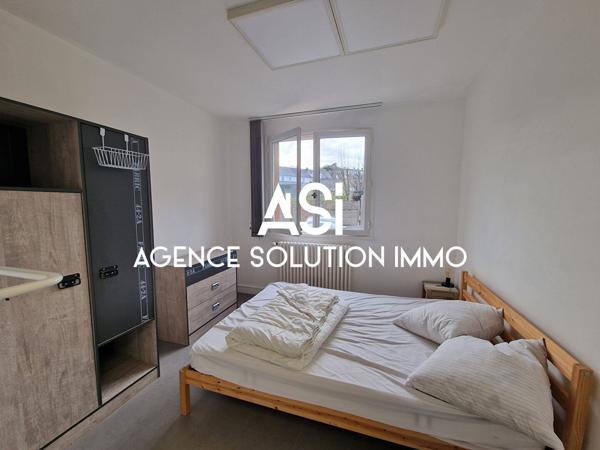 Appartement hyper centre Laval 3 pièces - 2 chambres - 1 bureau - une cave et un grenier privé