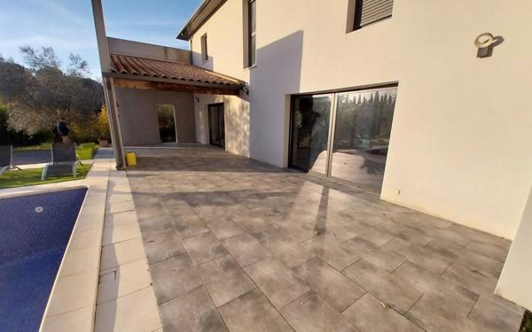 Maison à vendre    5 pièces •  Assas