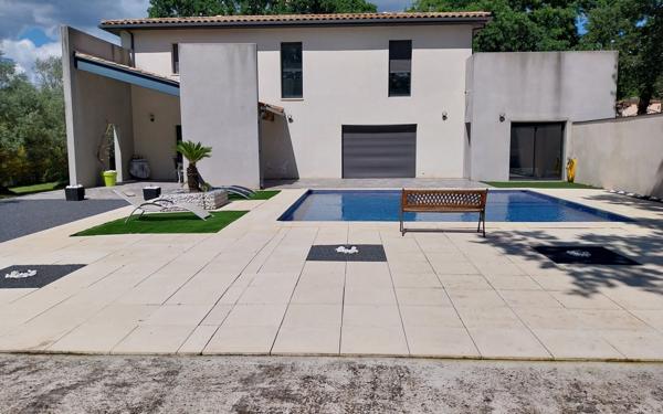 Maison à vendre    5 pièces •  Assas