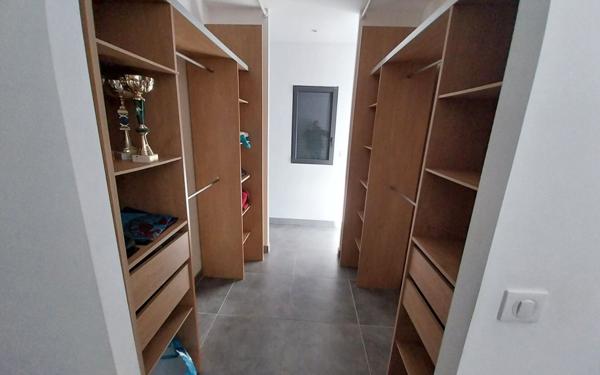 Maison à vendre    5 pièces •  Assas