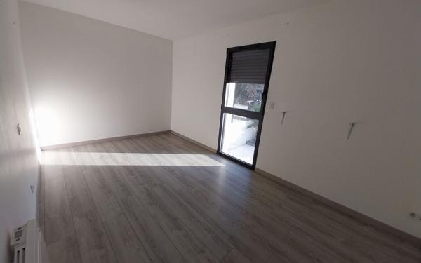 Maison à vendre    5 pièces •  Assas