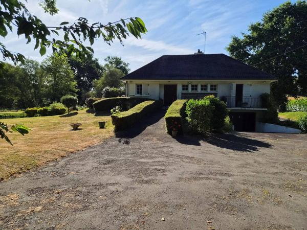 LAVAL MAISON DE 105 M2 HABITABLE A RAFRAICHIR AVEC TERRASSE AVEC VUE SUR UN ETANG ET 7300 M2 DE TERRAIN