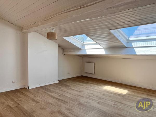 Appartement à louer Saintes : 2 pièces, 33m² avec 1 chambre(s) à 535€ - AJP Immobilier Saintes