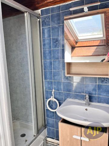 Appartement à louer Saintes : 2 pièces, 33m² avec 1 chambre(s) à 535€ - AJP Immobilier Saintes