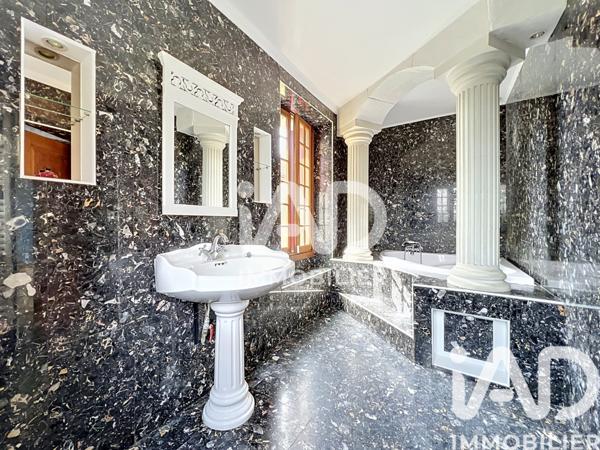 Maison à vendre 10 pièces 245 m² Tournan-en-Brie