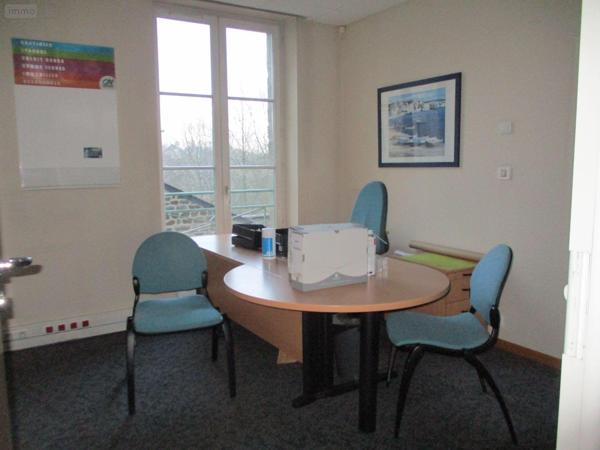 Bureaux à vendre à Fougères en Ille-et-Vilaine (35300), ref : 11737/669