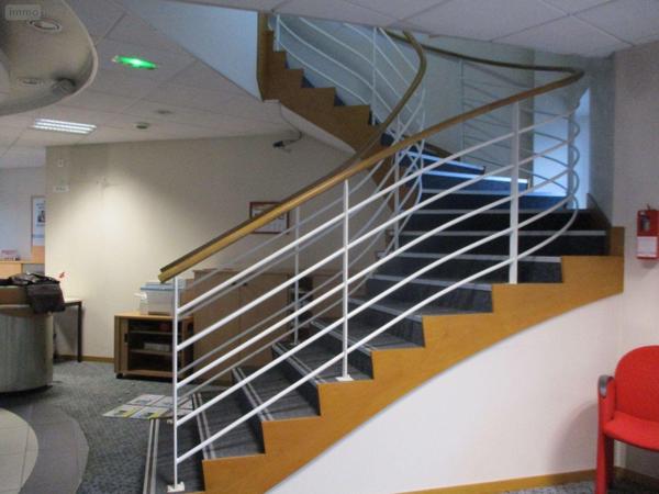 Bureaux à vendre à Fougères en Ille-et-Vilaine (35300), ref : 11737/669