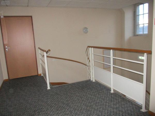 Bureaux à vendre à Fougères en Ille-et-Vilaine (35300), ref : 11737/669